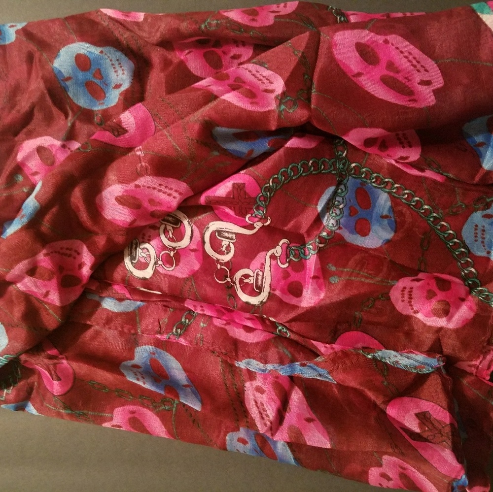 Gorgeous Skull Scarf